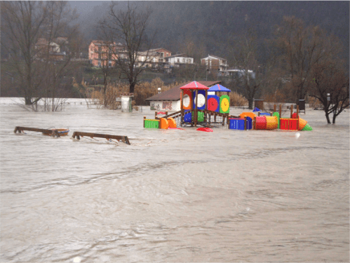 Parco giochi dx fiume Magra